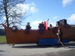 Archiv Foto &raquo; umzuege &raquo; 2014 &raquo; 2702214_Kindergartenbereiung_und_Rathaussturm